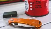 Buck SpitFire Yellow zsebkés